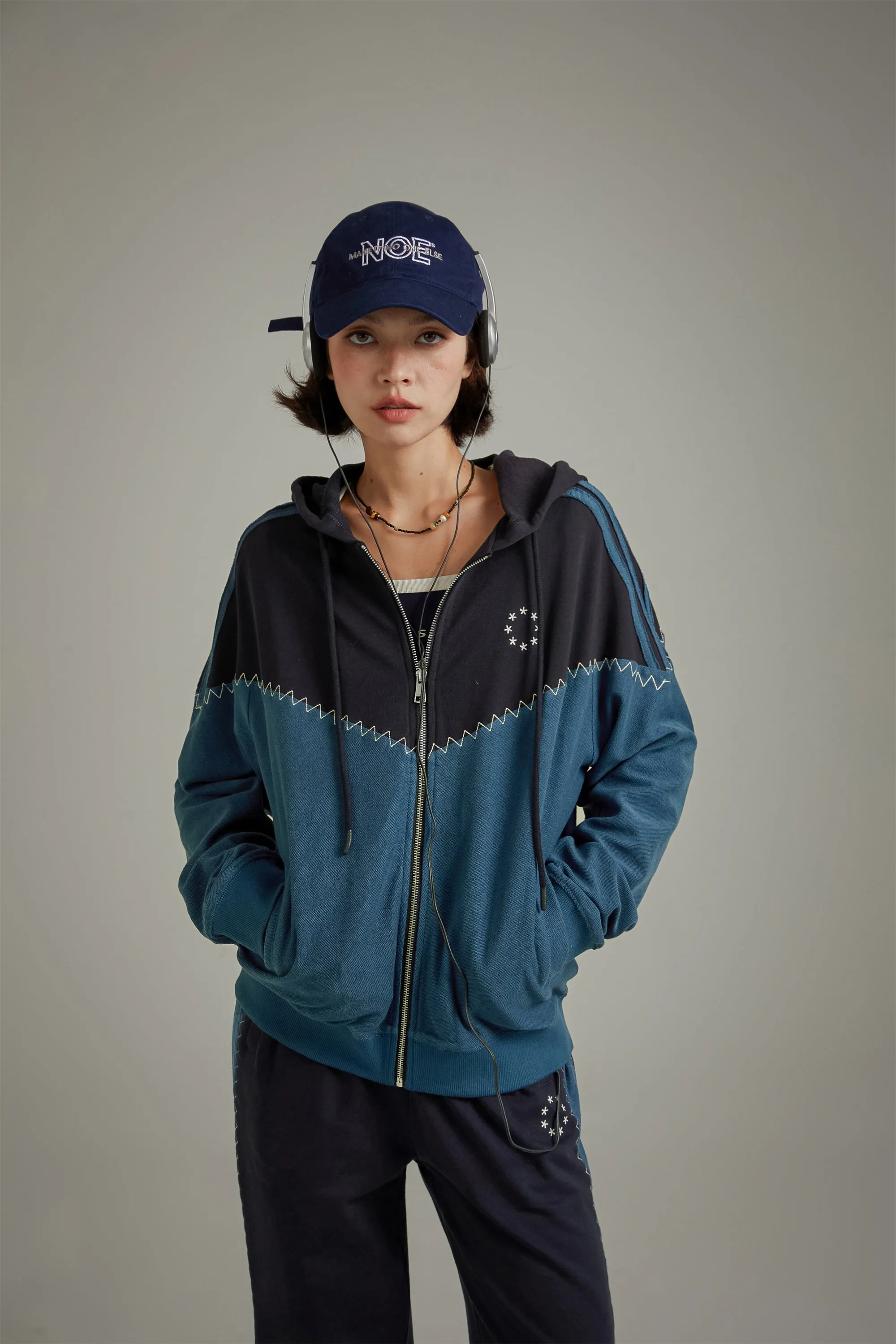 Stitch Color Hooded Zip-Up